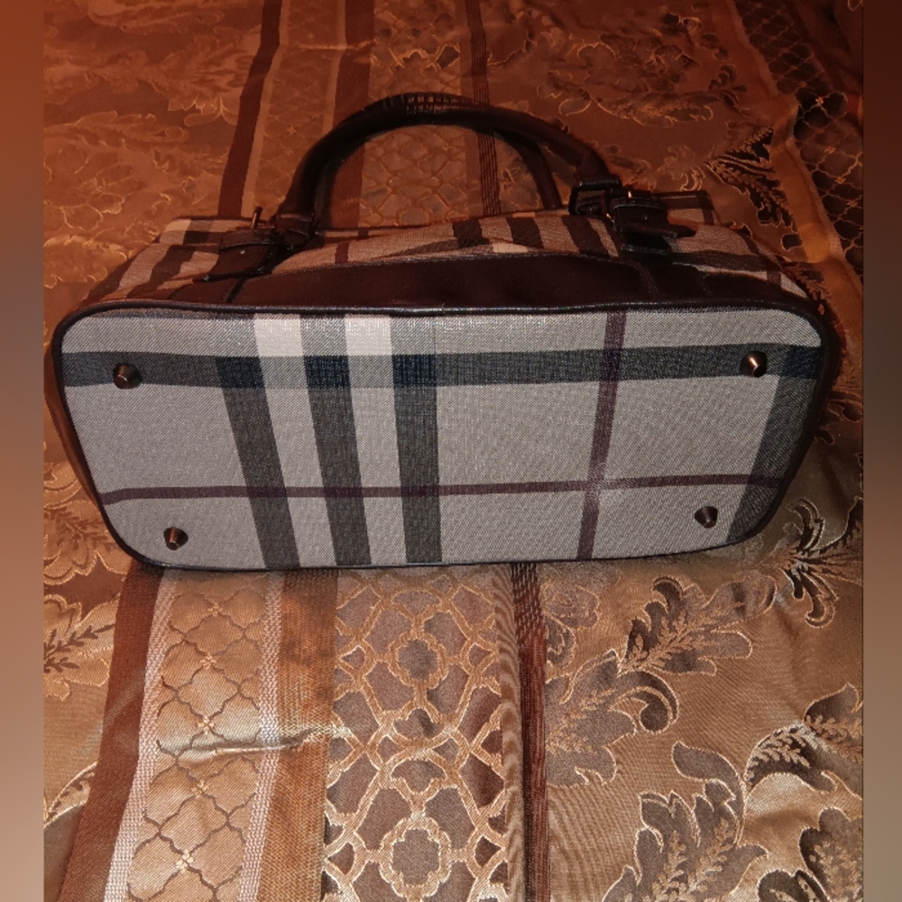 BURBERRY BAG ๐ - Picture 3 of 16